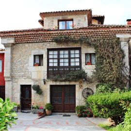 Casa de Aldea El Valle, hotel in Buelna