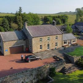Yellow House, hotel in West Woodburn