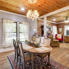 1925 Craftsman Bungalow - 1 Mi to Dtwn Waxahachie!