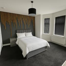 Modern 8-Room Ensuite House with Shared Lounge and Kitchen, hotel a Wythenshawe