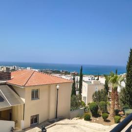 Ferienwohnung mit Meerblick, Hotel in Chlorakas