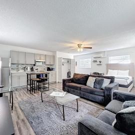 Comfy Studio Farm Stay, hotelli Orlandossa