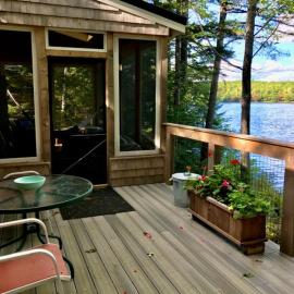 Lakefront Cottage by Country House Escapes, Hotel in Lincolnville