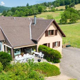 Maison de charme Haslach 300m2 Grand séjour 15 personnes - Belles vues !, hotell sihtkohas Munster