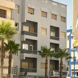 Appartement au cœur du centre d'Al Hoceïma situé au 4ème ETG, khách sạn ở Al Hoceïma
