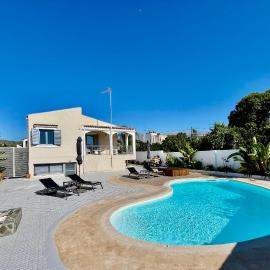 Villa Elena - Private Villa in the heart of nature