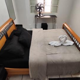 Quarto Individual CAMA QUEEN muito perto do Aeroporto GRU