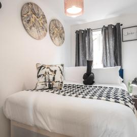 Beverley Central Quiet 3 bedroom Homey Private Parking Garden