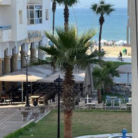 Alma Martil - Appart face à la plage - plage à 50m - Juste en face!, hotel in Martil