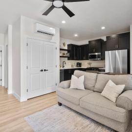1 - Modern Loft Getaway 25 Min to Zion, Walk to Food and Parks
