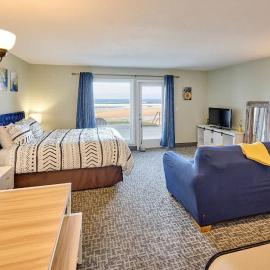 Beachfront Studio - No Stairs - Patio - Full Kitchen, хотел в Линкълн Сити