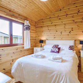 Trewythen Lodges, hotel in Caersws