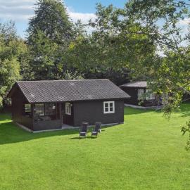 2 Bedroom Gorgeous Home In Askeby