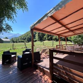 Camping Happy Pyrénées, hótel í Saligos