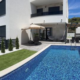 Villa Ocean View2,Vollausstattung,Pool,Meerblick,Top-Lage, hotel en Razvala