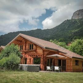 Venez Chez Vous Le Chalet du Signal, hotel Dingy-Saint-Clair városában