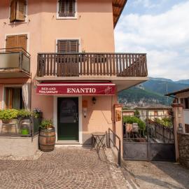 b&b Enantio