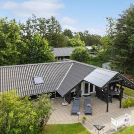 Beautiful Home In Fårvang With Wifi, hôtel à Fårvang