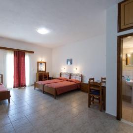Agios Efrem Studios, hotel a Párga