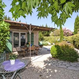 Holiday Home Val d'Alpilles by Interhome, hotel v destinaci Maussane-les-Alpilles