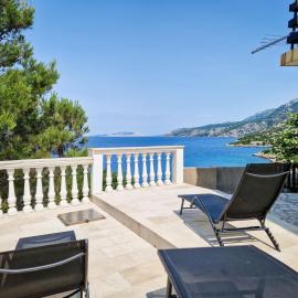 Holiday Home Mara by Interhome: Prizna şehrinde bir otel