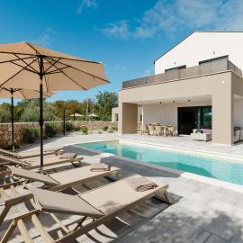 Cozy Home In Kras With Private Swimming Pool, Can Be Inside Or Outside