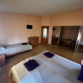 Lazdu Guest Three-person room