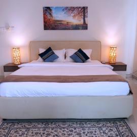 Royal Suites Muscat, hotel i Ma‘ābīlah