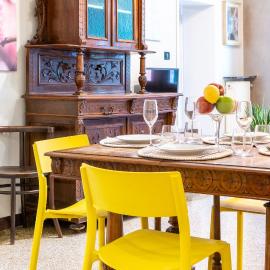 Vintage Charm & Color, Central and Spacious