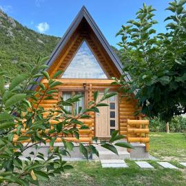 Valley Nest, hotel di Virpazar