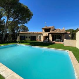 Pine forest house 4 bedrooms with pool