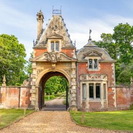 Historic 2 bed gatehouse in private parkland, hotel i Brockenhurst