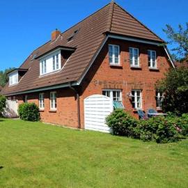 Ferienwohnungen und Haushälfte Friesland, hotel sa Midlum