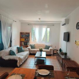 Possidon Beach Getaway, hotel sa Meneou