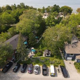 The Cozy Shore Cottage - Standard Attached, hotel en Wasaga Beach