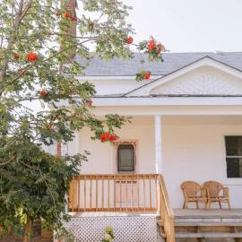 The Wild Rose - Cozy PEC Rental in Picton ST-2020-0428