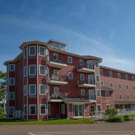 Lanes Riverhouse Inn & Cottages, hotel a Montague