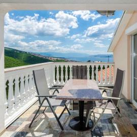 Apartments in Crikvenica 5281