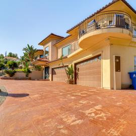 Winter Sun & Mountain Views: Luxe LA Escape!