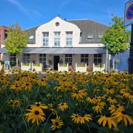 1851 Bar - Hotel - Cinema, hotel en Wijk bij Duurstede