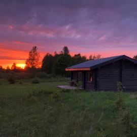 Dundaga Axe & Archery guesthouse – hotel w mieście Dundaga