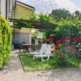 Apartment Bella Rosa, hotel di Koper