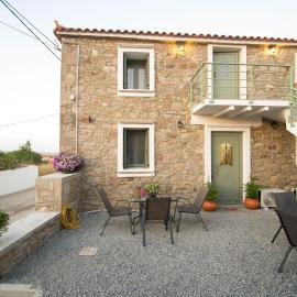 Agnanti Studios, hotel a Roussopoúlion