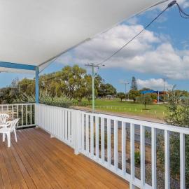 Golden Bay Beach Shack, hotel a Secret Harbour