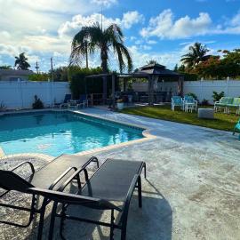 Cozy Retreat, Families, Digital Nomads & Retirees