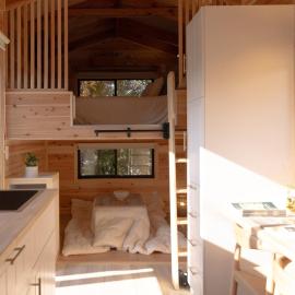 Tiny Homes & Sauna NOZAWA, khách sạn ở Iiyama