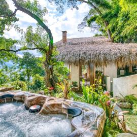 NEW! Jacuzzi, lake-access luxury