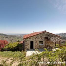 Gîte spacieux et moderne avec terrasse au cœur de la nature - FR-1-496-363