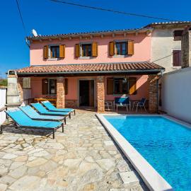 Amazing Home In Poljaki