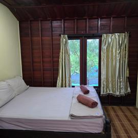 Cozy Stay Near Pier, Food & Fun、トンサラのホテル